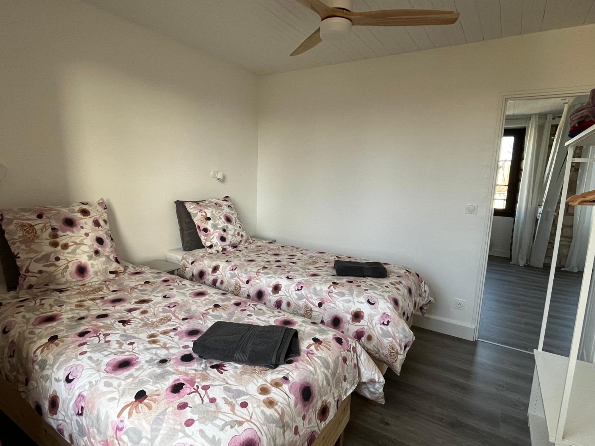 Appartement En Plein Centre Ville Milly-la-Foret Exterior foto